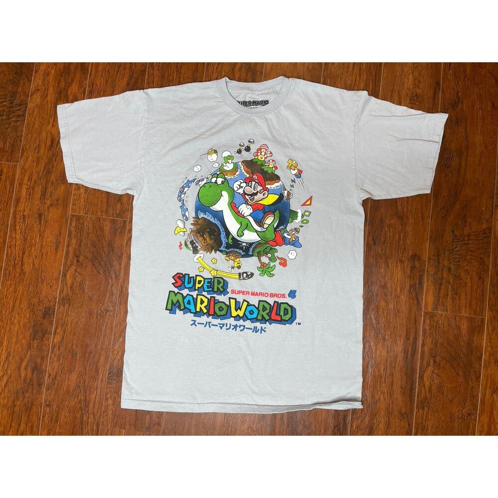 Super Mario World Think Geek T-Shirt M Medium Bros Nintendo Video Game